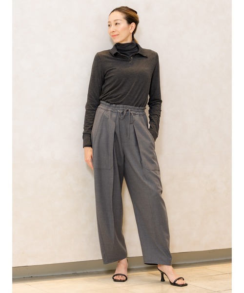 Banana Republic(バナナリパブリック)の「リュクス ウールブレンド タートルネックTシャツ(Tシャツ/カットソー・レディース・チャコールグレー/オレンジ/ブラウン/ブラック/アイボリー/ネイビー・M/S/XS/L)」の7枚目の写真