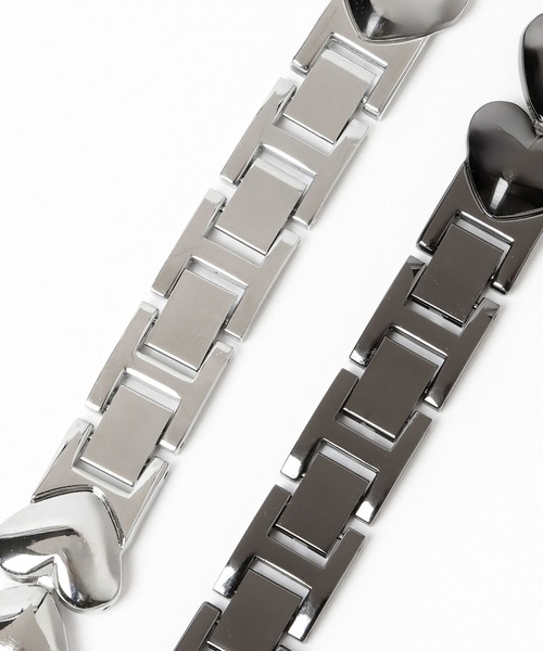 Me%（ミィパーセント）の「【ステンレス】AppleWatch miniハートバンド　605859（デジタル腕時計・レディース・シルバー/ブラック・MEDIUM）」の7枚目の写真