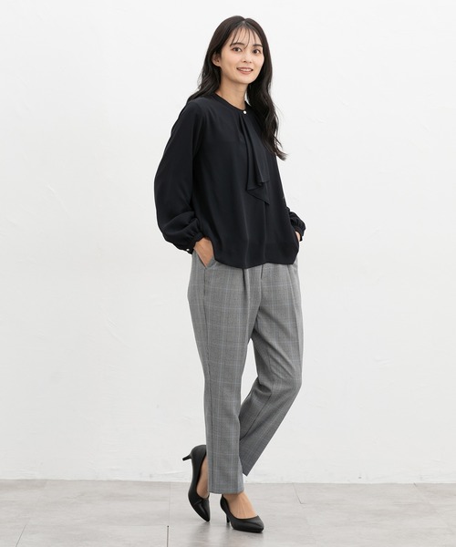 Honeys(ハニーズ)の「【ハニぽか】あったか裏地ボウタイブラウス(シャツ/ブラウス・レディース・グレイッシュブルー/ブラック系その他/アイボリー/ネイビー/ピンク系/ボルドー・3L/L/LL/M/S)」の10枚目の写真