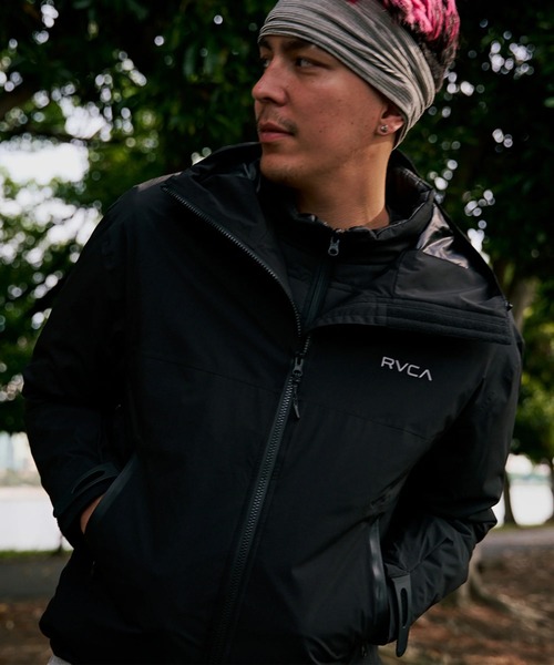 RVCA(ルーカ)の「RVCA メンズ 3LYERD JKT ジャケット 【2025年秋冬モデル】 @autumn/ルーカ撥水ナイロンマウンテンジャケット(マウンテンパーカー・メンズ・ブラック/ライトブルー/ブルー系その他・SMALL/MEDIUM/LARGE/X-LARGE)」の4枚目の写真