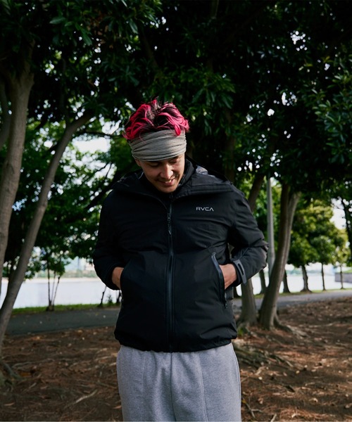 RVCA(ルーカ)の「RVCA メンズ 3LYERD JKT ジャケット 【2025年秋冬モデル】 @autumn/ルーカ撥水ナイロンマウンテンジャケット(マウンテンパーカー・メンズ・ブラック/ライトブルー/ブルー系その他・SMALL/MEDIUM/LARGE/X-LARGE)」の6枚目の写真