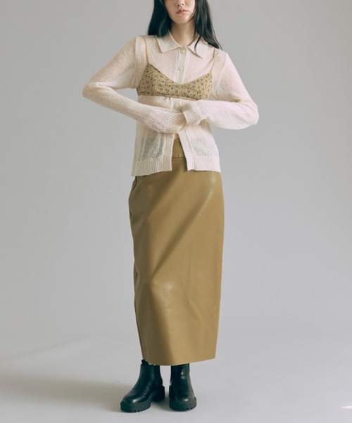 EN NEUME(エンノイム)の「Sheer Mohair Polo Knit(ニット/セーター・レディース・チャコール/ブラウン/アイボリー・FREE)」の5枚目の写真