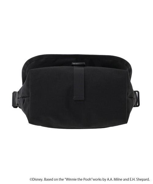 Manhattan Portage（マンハッタンポーテージ）の「NYLON MESSENGER BAG JR SLIM FZP 500D CORDURA 25 / POOH（メッセンジャーバッグ・レディース・ブラック・SMALL）」の5枚目の写真