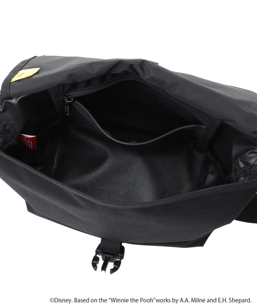 Manhattan Portage（マンハッタンポーテージ）の「NYLON MESSENGER BAG JR SLIM FZP 500D CORDURA 25 / POOH（メッセンジャーバッグ・レディース・ブラック・SMALL）」の8枚目の写真