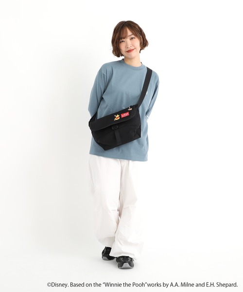 Manhattan Portage（マンハッタンポーテージ）の「NYLON MESSENGER BAG JR SLIM FZP 500D CORDURA 25 / POOH（メッセンジャーバッグ・レディース・ブラック・SMALL）」の12枚目の写真