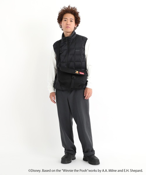 Manhattan Portage（マンハッタンポーテージ）の「NYLON MESSENGER BAG JR SLIM FZP 500D CORDURA 25 / POOH（メッセンジャーバッグ・レディース・ブラック・SMALL）」の14枚目の写真