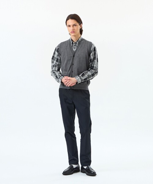 MACKINTOSH PHILOSOPHY（ﾏｯｷﾝﾄｯｼｭ ﾌｨﾛｿﾌｨｰ）の「ハイゲージ天竺 Vネックニットベスト（ベスト・メンズ・チャコールグレー/ブラック・42/40/38）」の11枚目の写真