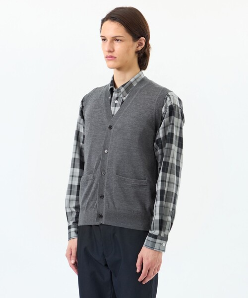 MACKINTOSH PHILOSOPHY（ﾏｯｷﾝﾄｯｼｭ ﾌｨﾛｿﾌｨｰ）の「ハイゲージ天竺 Vネックニットベスト（ベスト・メンズ・チャコールグレー/ブラック・42/40/38）」の8枚目の写真