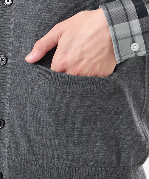 MACKINTOSH PHILOSOPHY（ﾏｯｷﾝﾄｯｼｭ ﾌｨﾛｿﾌｨｰ）の「ハイゲージ天竺 Vネックニットベスト（ベスト・メンズ・チャコールグレー/ブラック・42/40/38）」の5枚目の写真