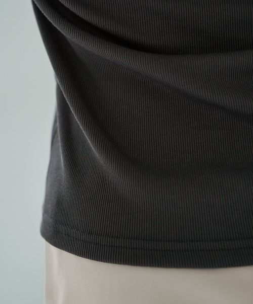STYLE DELI（スタイルデリ）の「下に着るリブテレコ長袖カットソートップス（Tシャツ/カットソー・レディース・ホワイト/チャコールグレー/ブラック・MEDIUM）」の6枚目の写真