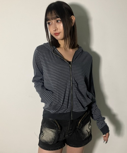 99451377b_b_21_500.jpg