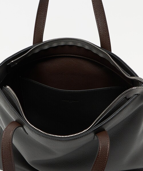 UNITED ARROWS（ユナイテッドアローズ）の「レザーライク トートバッグ TALL（トートバッグ・メンズ・ブラック/ダークグレー・FREE）」の7枚目の写真