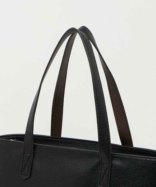 UNITED ARROWS（ユナイテッドアローズ）の「レザーライク トートバッグ TALL（トートバッグ・メンズ・ブラック/ダークグレー・FREE）」の11枚目の写真