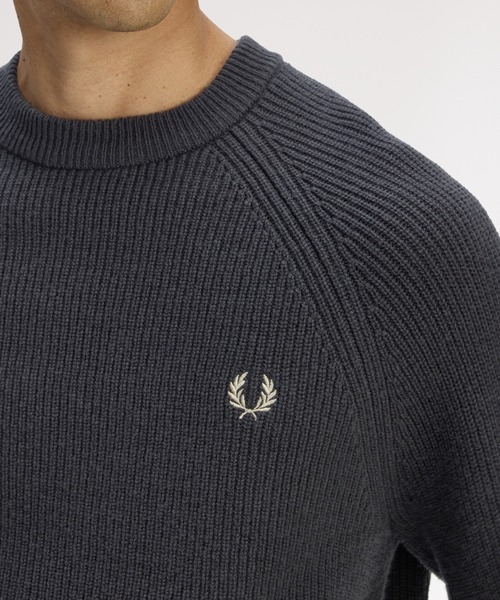 FRED PERRY(フレッドペリー)の「Lambswool Raglan Jumper/ラムウールラグランスリーブニット(ニット/セーター・メンズ・グリーン/グレー/オフホワイト/イエロー・S/M/L)」の11枚目の写真