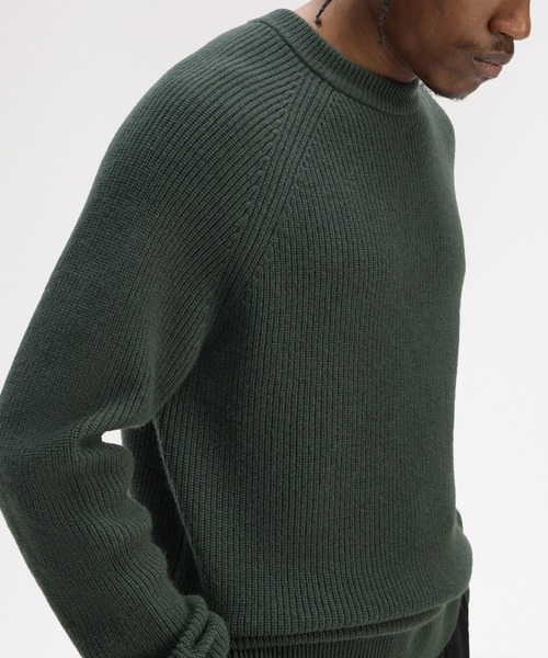 FRED PERRY(フレッドペリー)の「Lambswool Raglan Jumper/ラムウールラグランスリーブニット(ニット/セーター・メンズ・グリーン/グレー/オフホワイト/イエロー・S/M/L)」の18枚目の写真