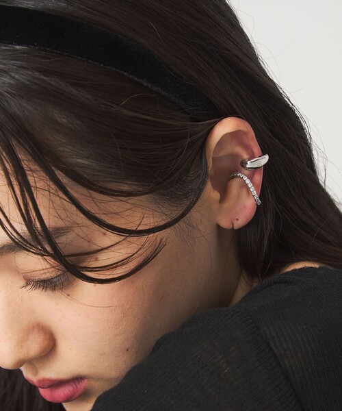 green label relaxing(グリーンレーベルリラクシング)の「【WEB限定】2本セット イヤーカフ(キュービックジルコニア) / イヤカフ(イヤーカフ・レディース・シルバー/ゴールド・FREE)」の2枚目の写真