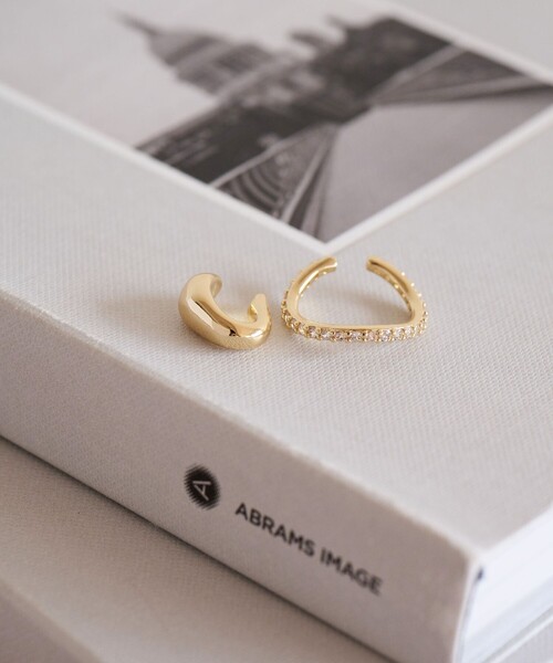 green label relaxing(グリーンレーベルリラクシング)の「【WEB限定】2本セット イヤーカフ(キュービックジルコニア) / イヤカフ(イヤーカフ・レディース・シルバー/ゴールド・FREE)」の1枚目の写真