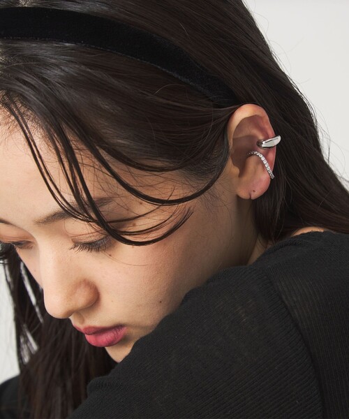 green label relaxing(グリーンレーベルリラクシング)の「【WEB限定】2本セット イヤーカフ(キュービックジルコニア) / イヤカフ(イヤーカフ・レディース・シルバー/ゴールド・FREE)」の7枚目の写真