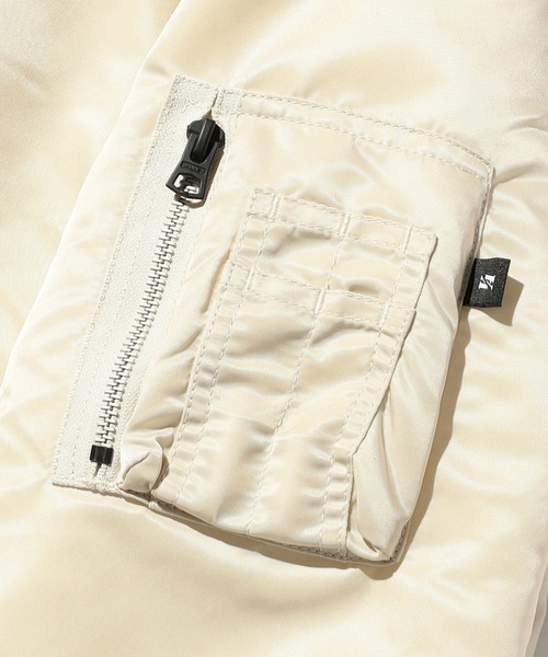 Valley Apparel(バレーアパレル)の「レディース MA-1 ショートナイロンジャケット(ミリタリージャケット・レディース・ブラック/アイボリー・MEDIUM/SMALL)」の14枚目の写真