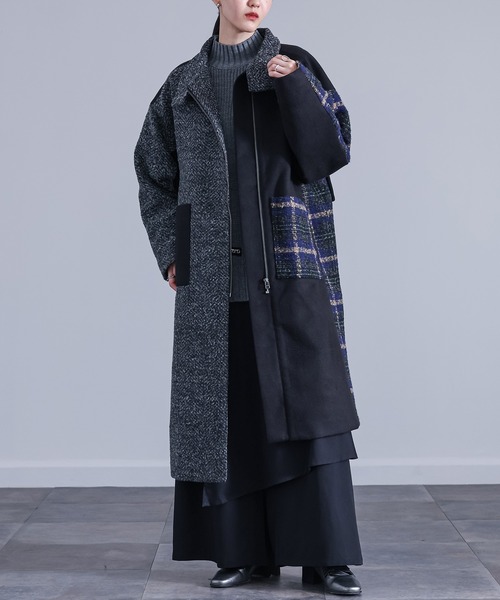 kOhAKU（コハク）の「異素材切替スタンドロングコート（ダウンジャケット/コート・レディース・ブラック・1/2）」の2枚目の写真