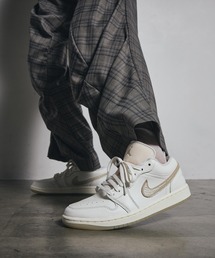 JORDAN BRAND（ジョーダンブランド）の「エア ジョーダン 1 LOW SE ウィメンズシューズ   Air Jordan 1 Low SE Women's Shoes HV5157-100 Sail（スニーカー）」
