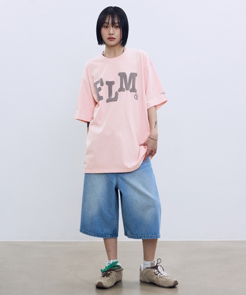 F.ILLUMINATE(フィルミネイト)の「FLMウェイビーロゴTシャツ - ホワイト(Tシャツ/カットソー・レディース・その他・SMALL/MEDIUM/LARGE)」の5枚目の写真