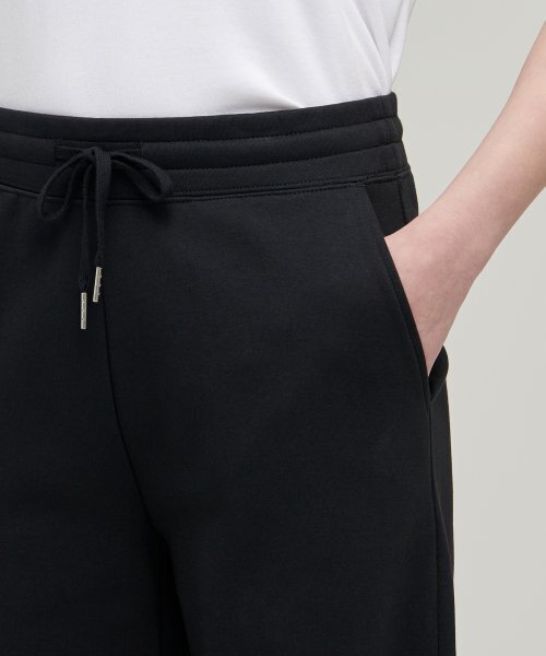 MUSINSA STANDARD WOMAN(ムシンサスタンダードウーマン)の「ウーマンズフラットテリーワイドラウンジスウェットパンツ【ブラック】(スウェットパンツ・レディース・その他・SMALL/MEDIUM/LARGE/X-SMALL)」の5枚目の写真