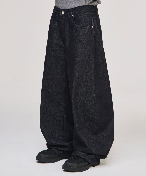 SIGNATURE（シグネチャ）の「ツイストカーブデニムパンツ[インディゴ]（デニムパンツ・レディース・その他・SMALL/MEDIUM/LARGE/X-LARGE）」の4枚目の写真