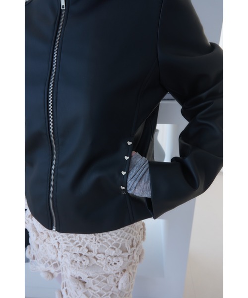 Smyeon(スミョン)の「heartmotif studs rider's jacket/ハートスタッズライダースジャケット(ライダースジャケット・レディース・イエロー/ブラック・FREE)」の12枚目の写真