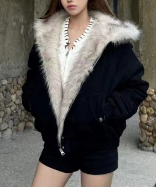 おしゃれスタ（オシャレスタ）の「ファーフーディーブルゾン（ブルゾン・レディース・ブラック/グレー・XL/M/L/S）」の2枚目の写真