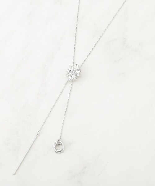 SHOO・LA・RUE（シューラルー）の「キラキラループタイネックレス（ネックレス・レディース・シルバー/ゴールド・00）」の4枚目の写真