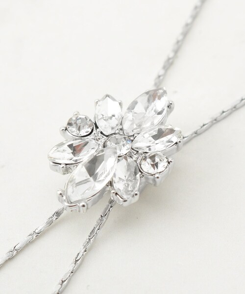 SHOO・LA・RUE（シューラルー）の「キラキラループタイネックレス（ネックレス・レディース・シルバー/ゴールド・00）」の6枚目の写真