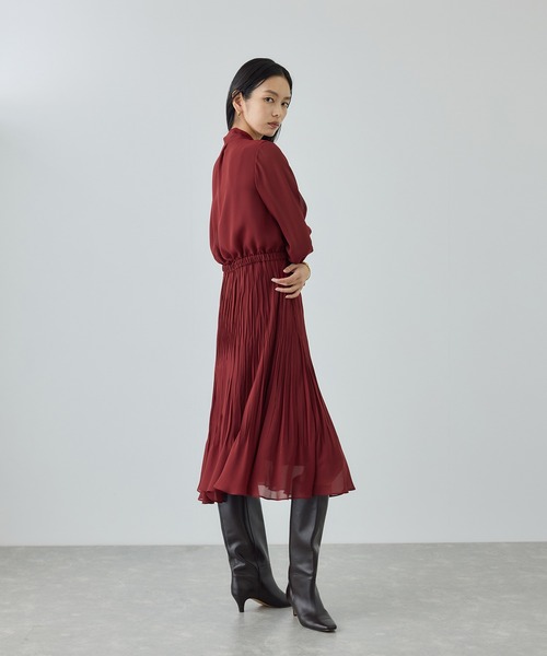 ROPE'（ロペ）の「ジョーゼットシフォンプリーツワンピース/26SS（ワンピース・レディース・ベージュ/ネイビー/ワイン・36/38）」の22枚目の写真