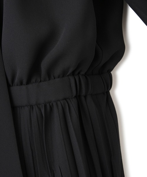 ROPE'（ロペ）の「ジョーゼットシフォンプリーツワンピース/26SS（ワンピース・レディース・ベージュ/ネイビー/ワイン・36/38）」の5枚目の写真