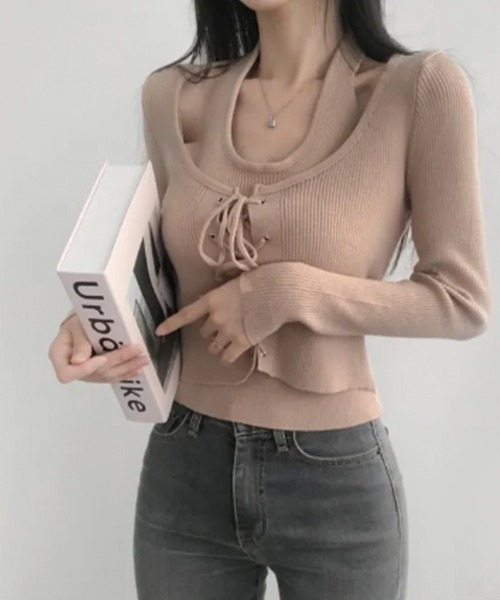 VIVID LADY(ビビッドレディー)の「レースアップ ホルターネック レイヤード風ニットプルオーバー(ニット/セーター・レディース・ブラック/チャコールグレー/ベージュ・FREE)」の7枚目の写真