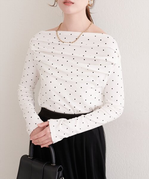 natural couture（ナチュラルクチュール）の「ドット柄ドレーププルオーバー（Tシャツ/カットソー・レディース・ブラック/オフホワイト/チャコールグレー・FREE）」の11枚目の写真