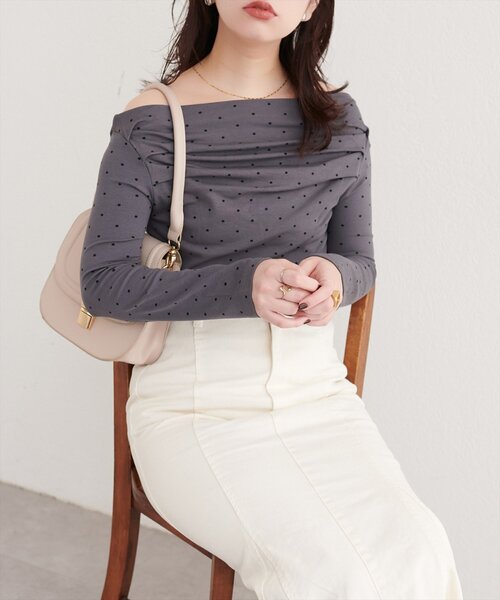 natural couture（ナチュラルクチュール）の「ドット柄ドレーププルオーバー（Tシャツ/カットソー・レディース・ブラック/オフホワイト/チャコールグレー・FREE）」の22枚目の写真