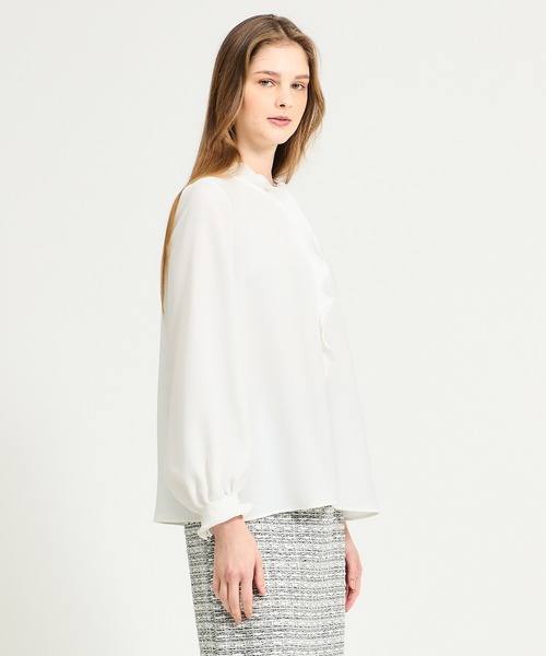 ESTNATION（エストネーション）の「ESTNATION / レイヤードフリルブラウス（シャツ/ブラウス・レディース・ホワイト/ネイビー/ライトベージュ・36/38）」の9枚目の写真