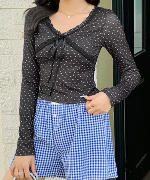 lulufa（ルルファ）の「カップ付き リボンレース 小花モチーフVネック ロングスリーブ（Tシャツ/カットソー・レディース・ホワイト/ブラック・FREE）」の13枚目の写真