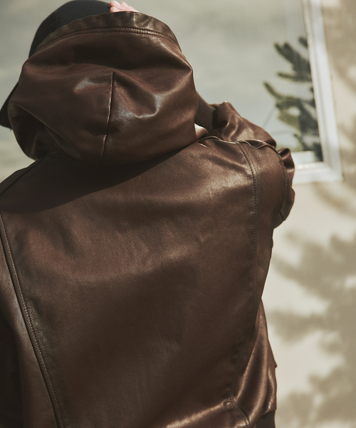 JOURNAL STANDARD（ジャーナルスタンダード）の「ゴート レザー エイジング ジップ フーディ ブルゾン（ライダースジャケット・メンズ・ブラウン・LARGE/MEDIUM）」の7枚目の写真