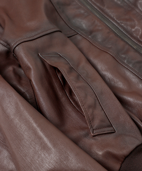 JOURNAL STANDARD（ジャーナルスタンダード）の「ゴート レザー エイジング ジップ フーディ ブルゾン（ライダースジャケット・メンズ・ブラウン・LARGE/MEDIUM）」の12枚目の写真