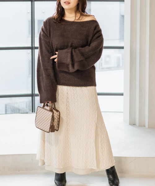 CLETTE(クレット)の「CLETTEオリジナルオフショルシャギーニット(ニット/セーター・レディース・ブラウン/グレー/アイボリー・4L/3L/LL)」の14枚目の写真