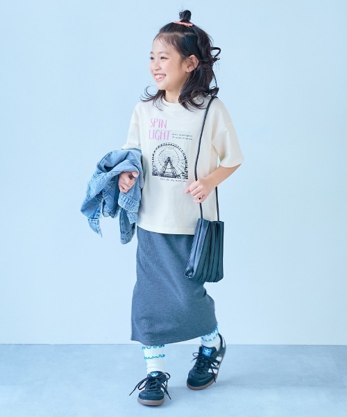 devirock(デビロック)の「綿100% デビラボ ガールズ BIGシルエット プリント半袖Tシャツ(Tシャツ/カットソー・キッズ・ブルー系その他/ピンク系その他2/ホワイト系その他/パープル系その他/ホワイト系その他3/パープル系その他2/ブラック系その他/ホワイト系その他2/ホワイト系その他4/パープル系その他3/ピンク系その他/イエロー系その他/ブルー系その他2/パープル系4/ブルー系その他3・90cm/100cm/110cm/120cm/130cm/140cm/150cm/160cm)」の17枚目の写真