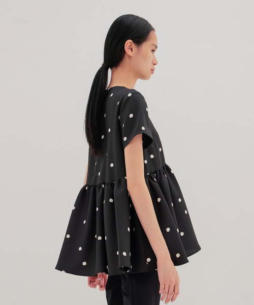 TSURU by Mariko Oikawa(ツルバイマリコオイカワ)の「TSURU by Mariko Oikawa / Maple(ドット柄ハーフスリーブブラウス BL-1264680)(シャツ/ブラウス・レディース・ブラック・36)」の2枚目の写真