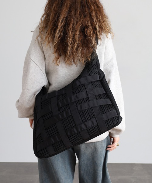 crossi(クロッシー)の「格子デザイン メッシュショルダーバッグ(ショルダーバッグ・レディース・ブラック・F)」の14枚目の写真