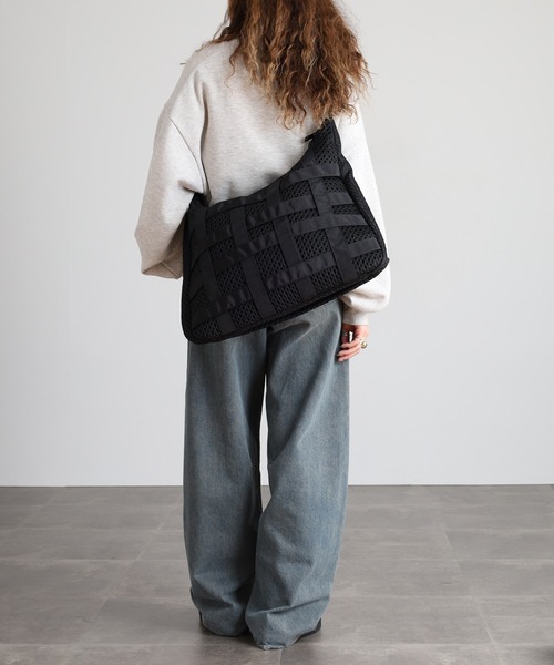 crossi(クロッシー)の「格子デザイン メッシュショルダーバッグ(ショルダーバッグ・レディース・ブラック・F)」の6枚目の写真