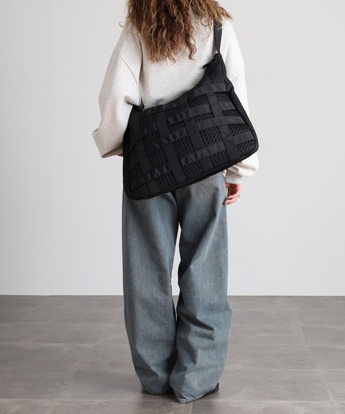 crossi(クロッシー)の「格子デザイン メッシュショルダーバッグ(ショルダーバッグ・レディース・ブラック・F)」の7枚目の写真
