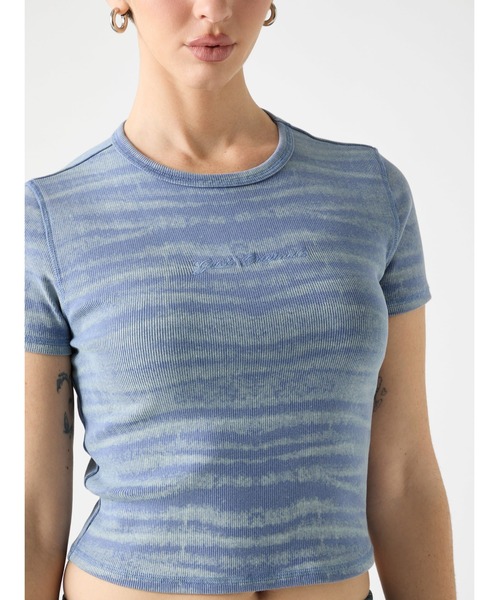 Guess（ゲス）の「GUESS Originals Abstract Denim Print Top Tシャツ（Tシャツ/カットソー・レディース・ライトピンク/ライトブルー・SMALL/X-SMALL/MEDIUM）」の4枚目の写真