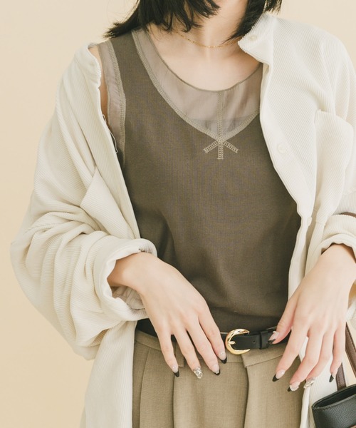 ITEMS URBANRESEARCH（アイテムズ アーバンリサーチ）の「フハクキリカエタンクトップ（タンクトップ・レディース・ホワイト/ブラウン/チャコールグレー/ブラック・FREE）」の3枚目の写真