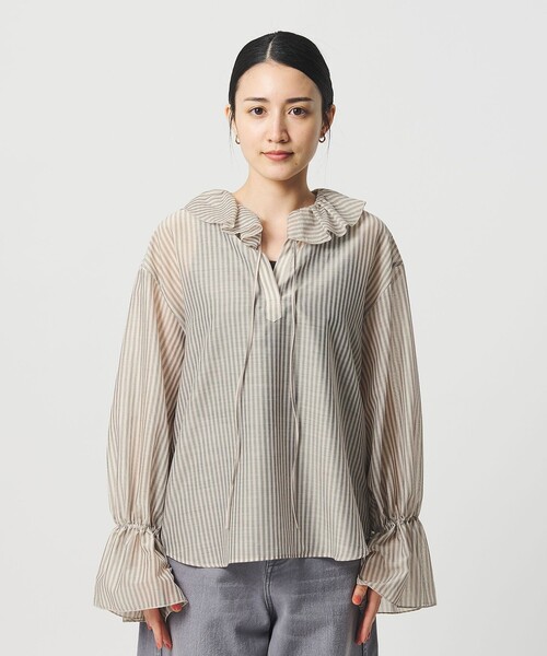 BEAUTY&YOUTH UNITED ARROWS(ビューティーアンドユースユナイテッドアローズ)の「ストライプ ラッフル スキッパーブラウス ウォッシャブル(シャツ/ブラウス・レディース・ベージュ/ライトブルー・FREE)」の10枚目の写真